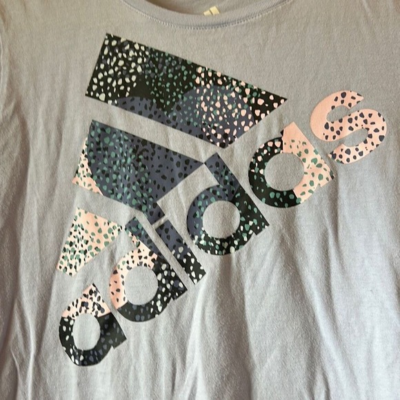 Kids Adidas Logo Graphic Tee Shirt Light Purple Short Sleeve Size 16 - Picture 2 of 4